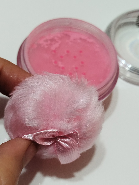 رژگونه پینترستی مدل سر الماسی به همراه پد فانتزی