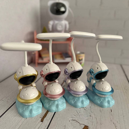 چراغ مطلالعه رومیزی طرح فضانورد تصویر گالری 1