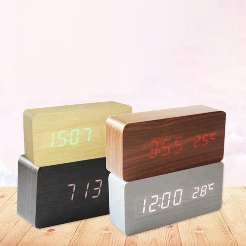 ساعت رومیزی دیجیتال طرح چوب تصویر تمام رنگ ها