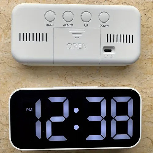 ساعت دیجیتالی رومیزی آلارم دار تصویر پشت و رو