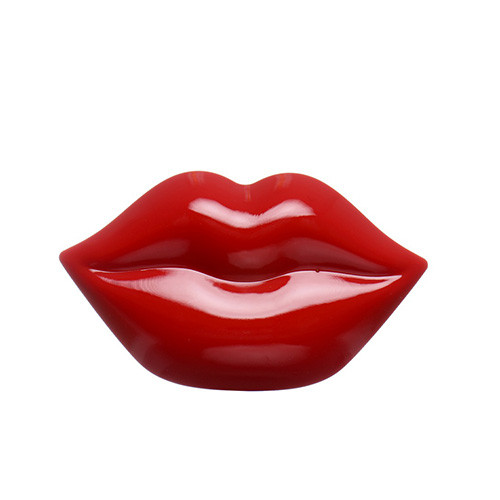 ماسک لب جعبه ای برند SersanLove تصویر جعبه در بسته