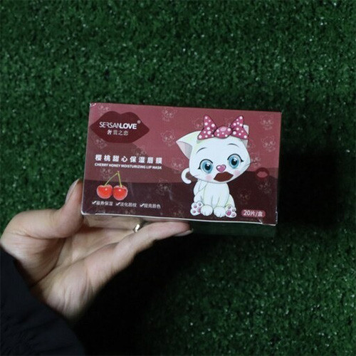 ماسک لب جعبه ای برند SersanLove تصویر گالری