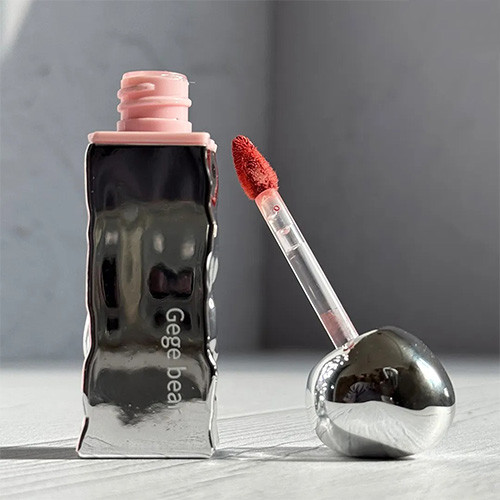 رژ لب مات مخملی برند Gege Bear تصویر باز شده