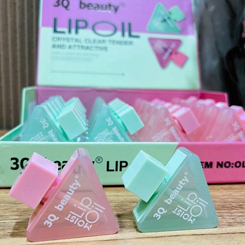 برق لب مایع برند 3Q Beauty تصویر گالری 2