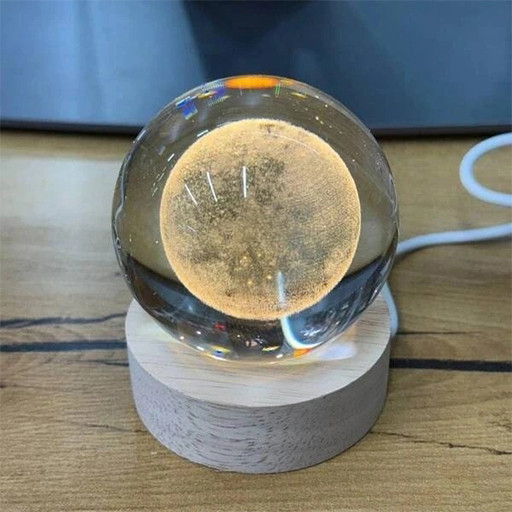 گوی کریستالی شبخواب طرح ماه قطر 8 سانتی متر گالری 1