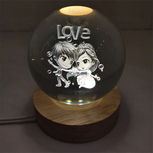 گوی کریستالی شبخواب طرح عاشقانه قطر 8 سانتی متر گالری 1