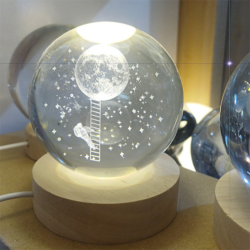 گوی کریستالی شبخواب طرح فضانورد قطر 8 سانتی متر گالری 1