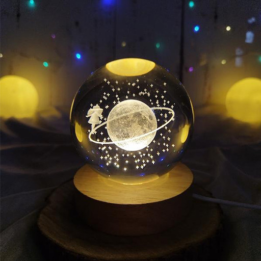 گوی کریستالی شبخواب طرح دختر و زحل قطر 8 سانتی متر گالری 4