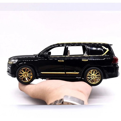 ماکت ماشین تویوتا لکسوس LX570 برند XLG گالری 7
