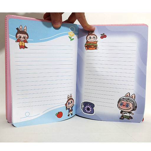 دفتر 100 برگ A5 و جلد سخت با رویه سیلیکونی جذاب طرح لبوبو گالری