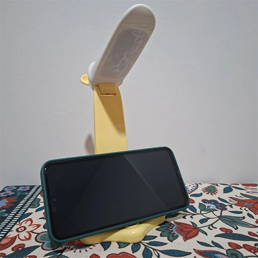 چراغ مطالعه شارژی و تاشونده با پایه نگهدارنده موبایل طرح حیوانات گالری 4