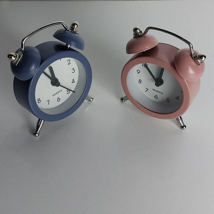 ساعت رومیزی فلزی و زنگدار Quartz